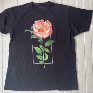 Shawn Mendes Tour Flower Print Short Sleeve Black T-Shirt Women's Size Large